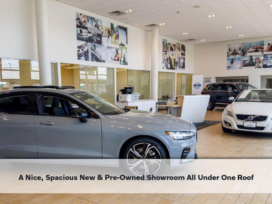 used 2018 Volvo XC90 car, priced at $22,591