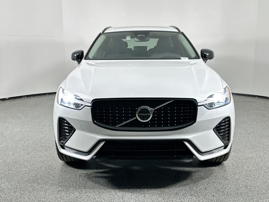 new 2025 Volvo XC60 car