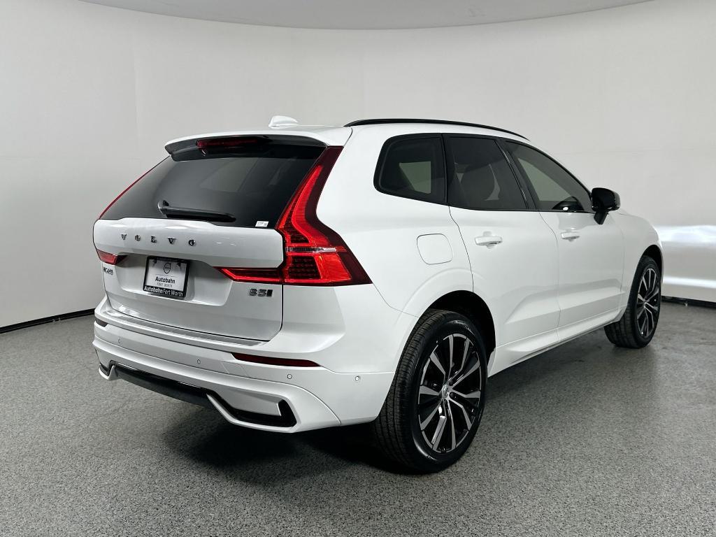 new 2025 Volvo XC60 car, priced at $55,710