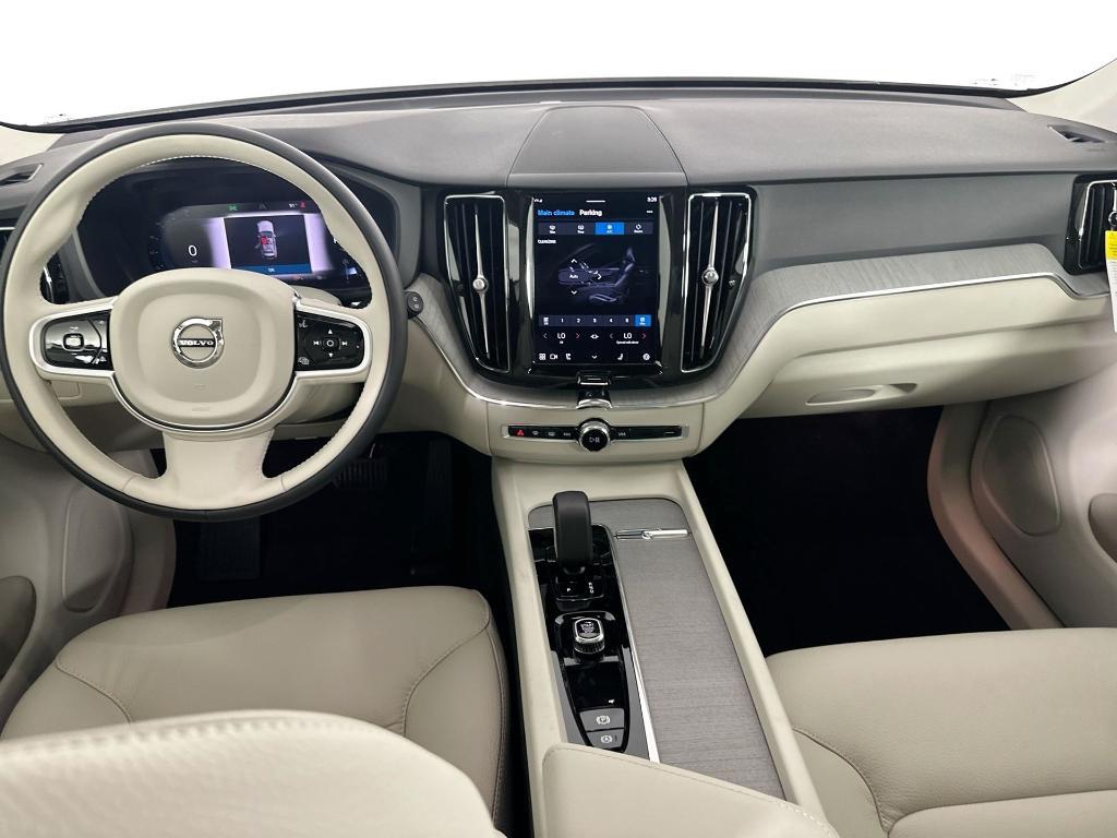 new 2025 Volvo XC60 car, priced at $55,710