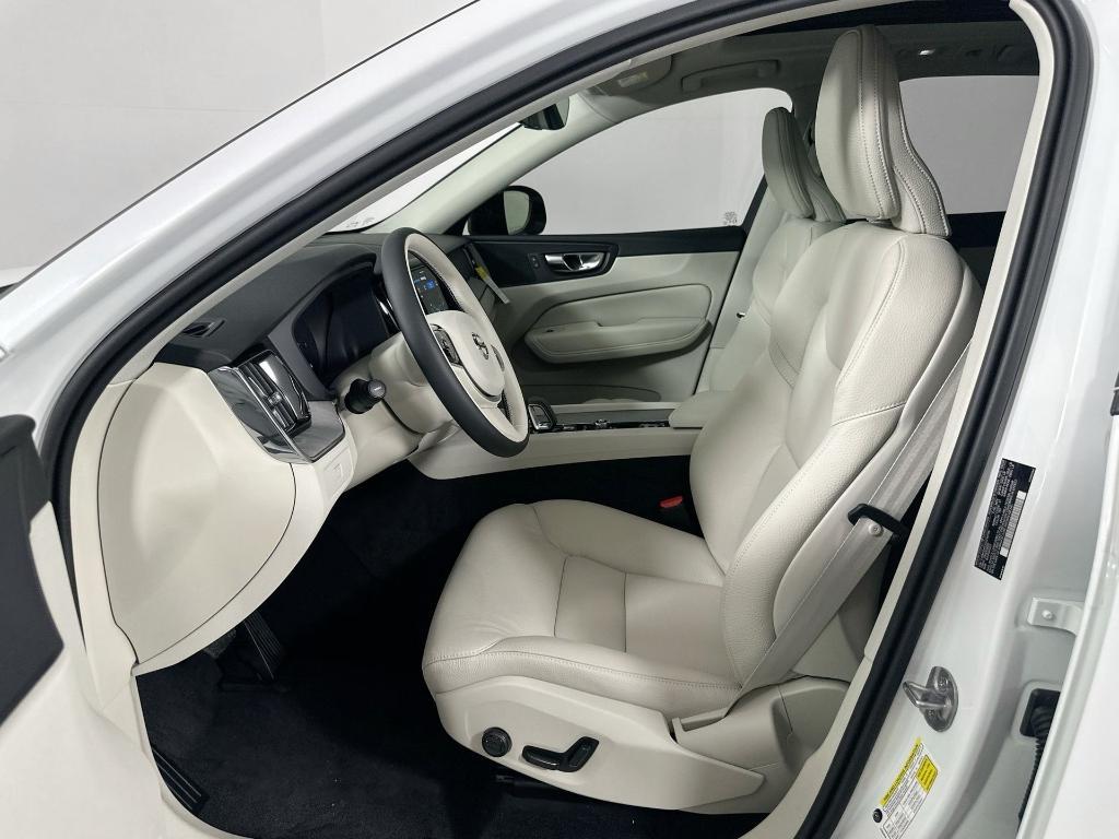 new 2025 Volvo XC60 car, priced at $55,710