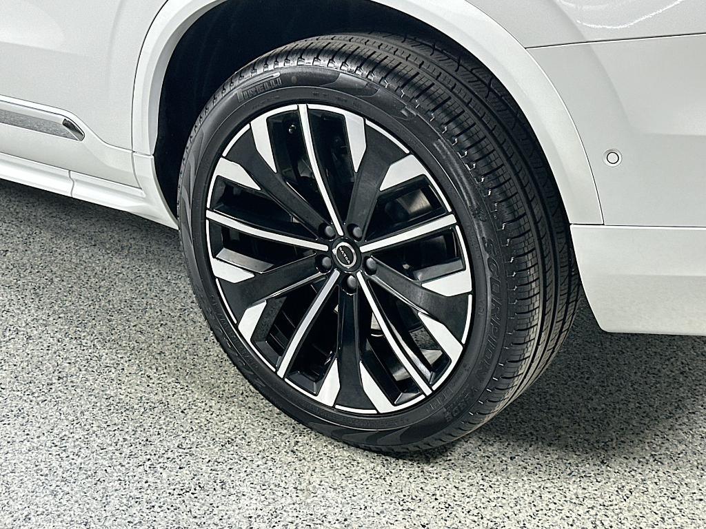 new 2026 Volvo XC90 car, priced at $75,155