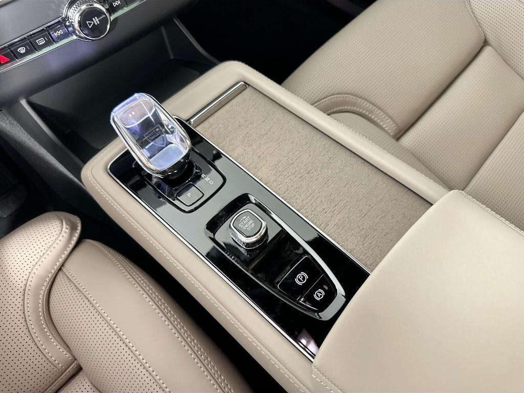 new 2026 Volvo XC90 car, priced at $75,155