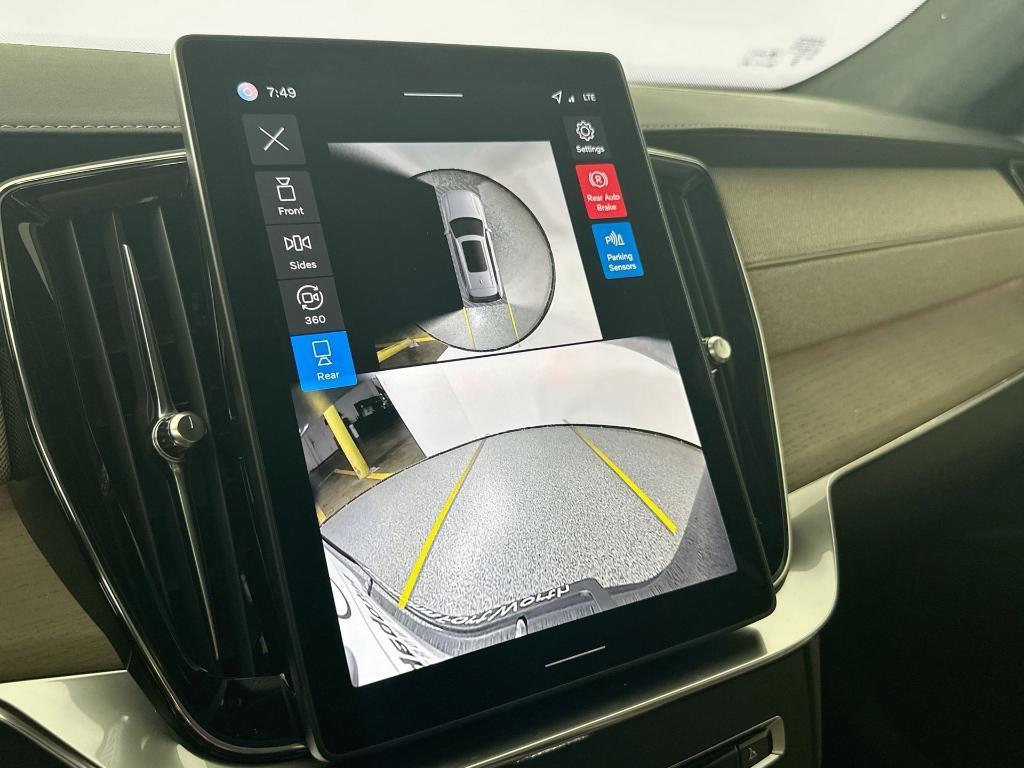 new 2026 Volvo XC90 car, priced at $77,275