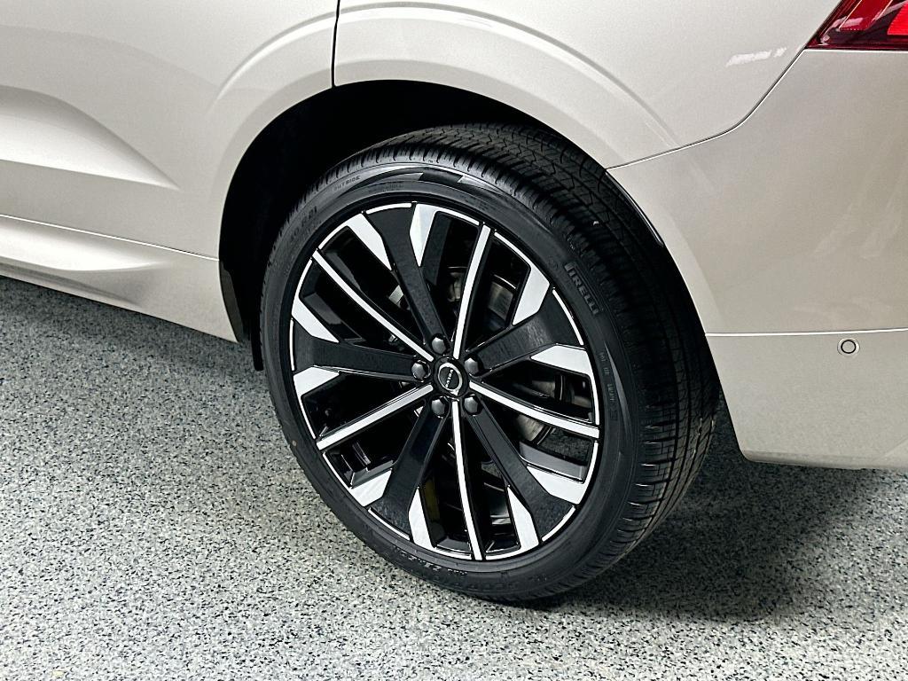 new 2026 Volvo XC60 car, priced at $61,435