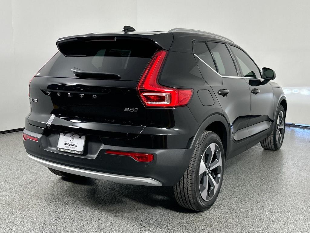 new 2025 Volvo XC40 car, priced at $44,991