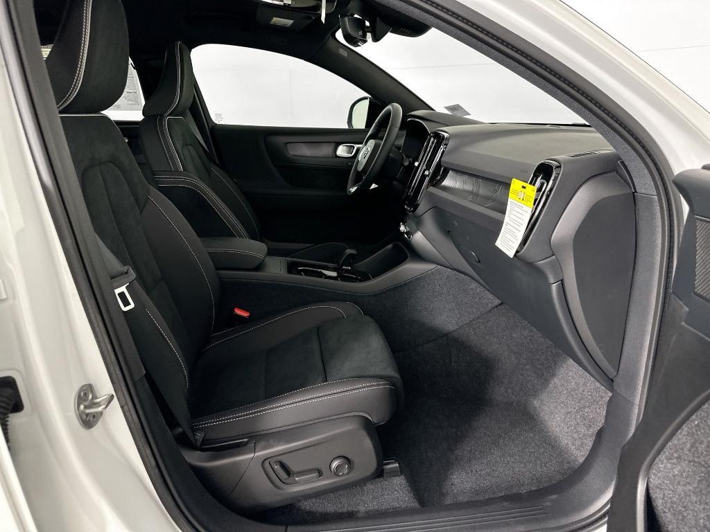new 2024 Volvo C40 Recharge Pure Electric car, priced at $59,340
