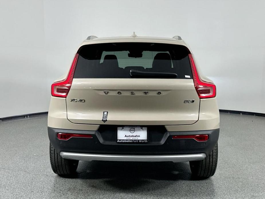 new 2025 Volvo XC40 car, priced at $50,710