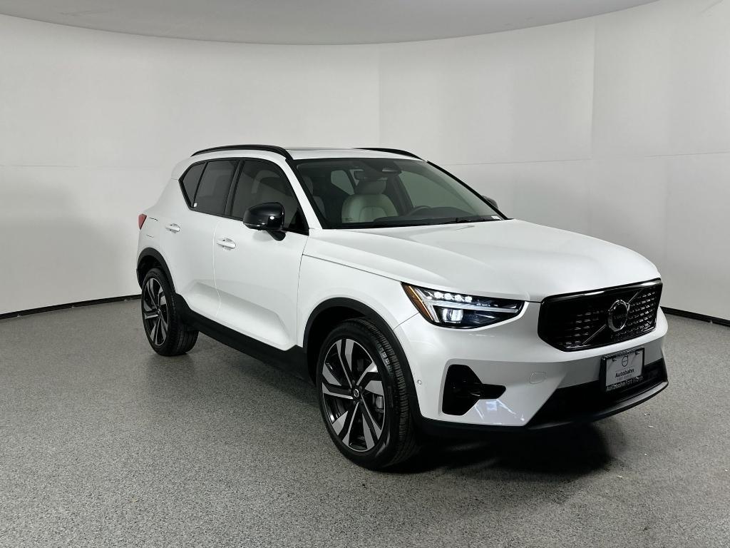 used 2023 Volvo XC40 car, priced at $30,963