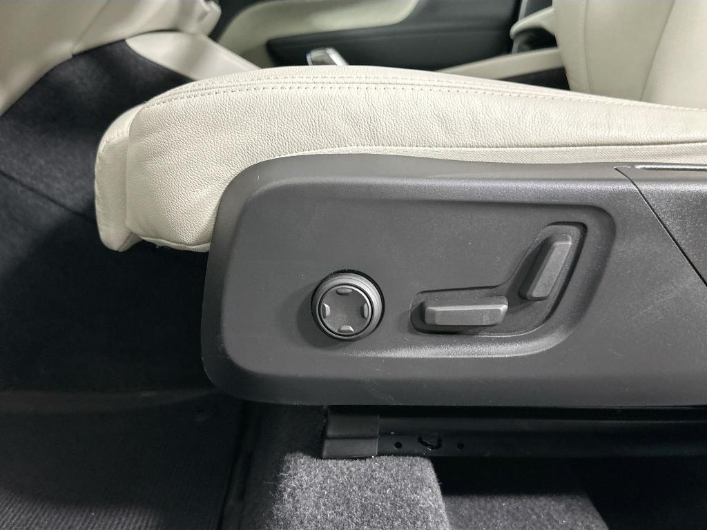 used 2023 Volvo XC40 car, priced at $30,963