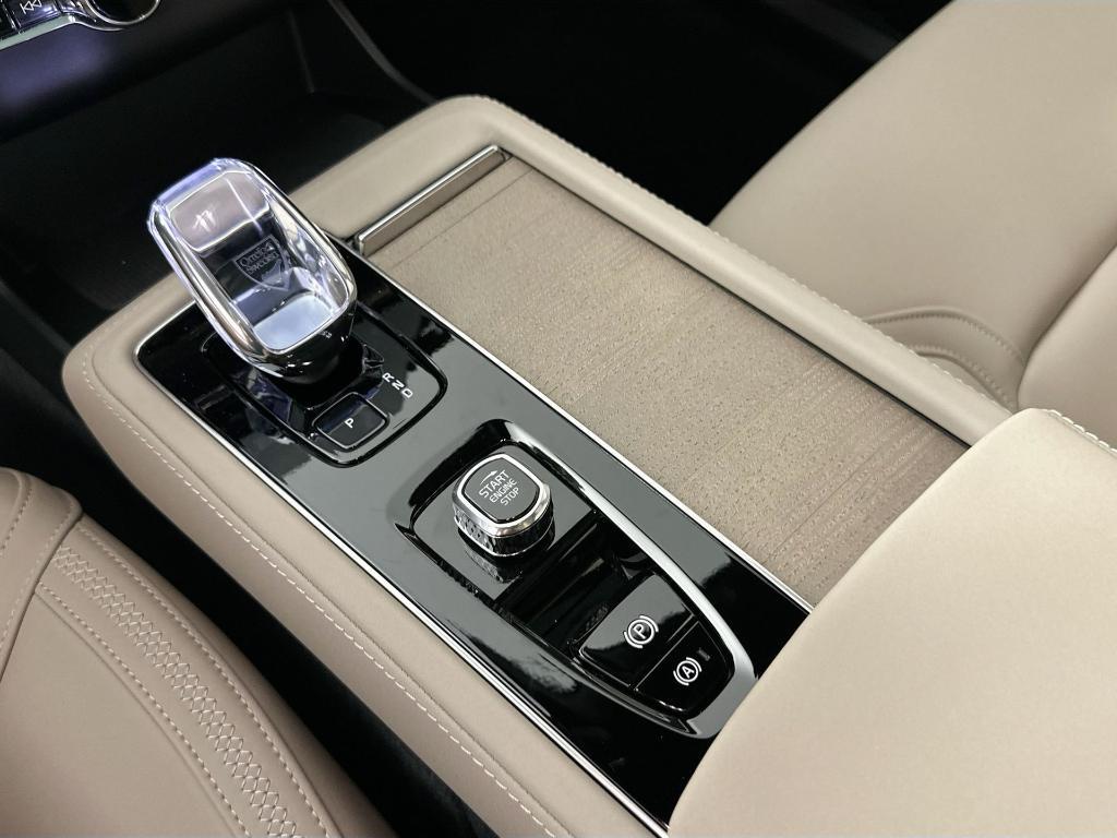 new 2026 Volvo XC90 car, priced at $70,250