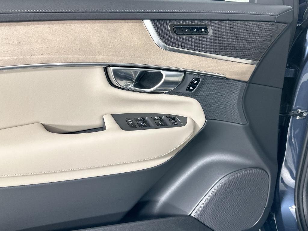 new 2026 Volvo XC90 car, priced at $70,250
