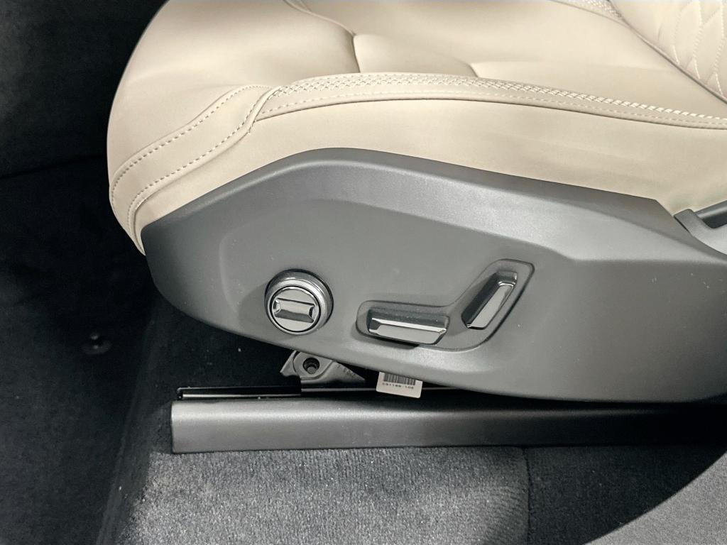 new 2025 Volvo XC90 car, priced at $62,335