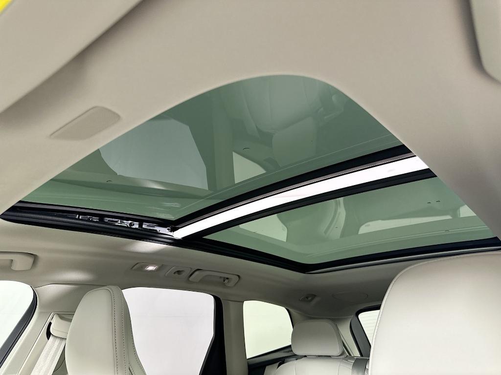 new 2025 Volvo XC60 car, priced at $55,441