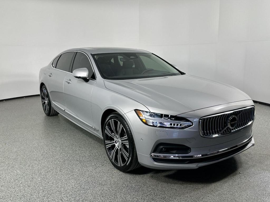 new 2025 Volvo S90 car, priced at $69,795