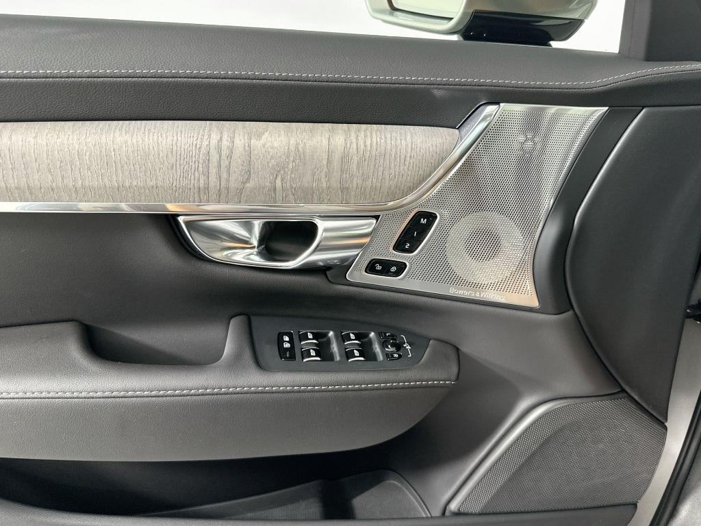 new 2025 Volvo S90 car, priced at $64,891