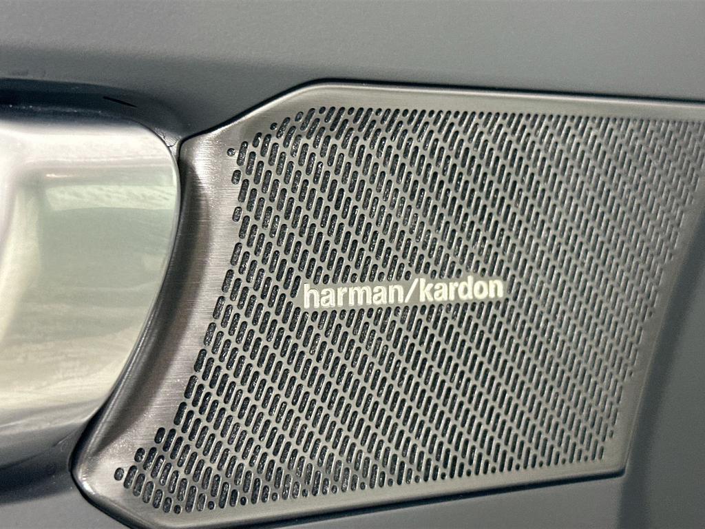 new 2026 Volvo XC40 car