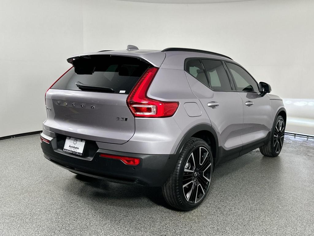 new 2026 Volvo XC40 car