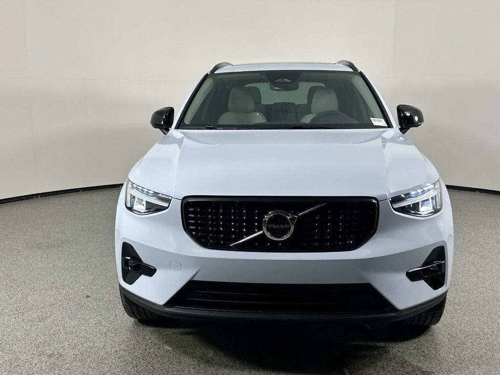 new 2026 Volvo XC40 car, priced at $45,850