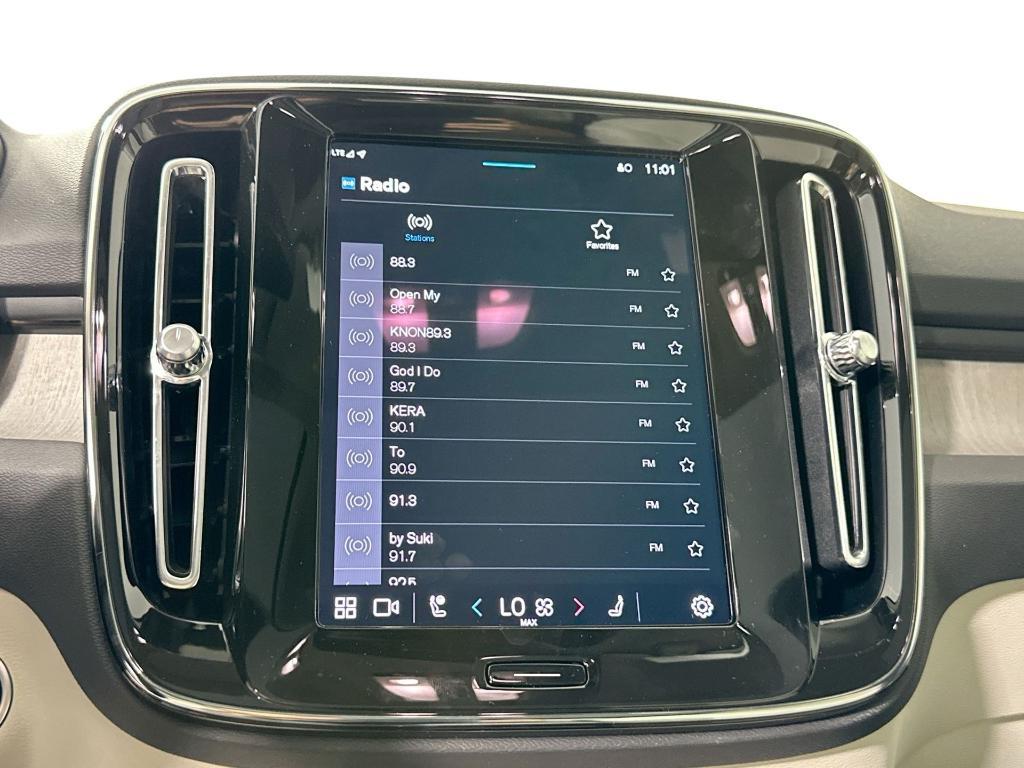 new 2025 Volvo XC40 car, priced at $47,315