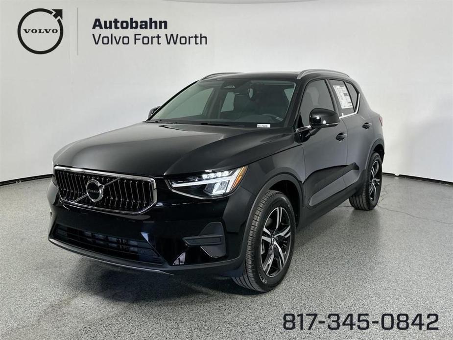 new 2025 Volvo XC40 car, priced at $43,715