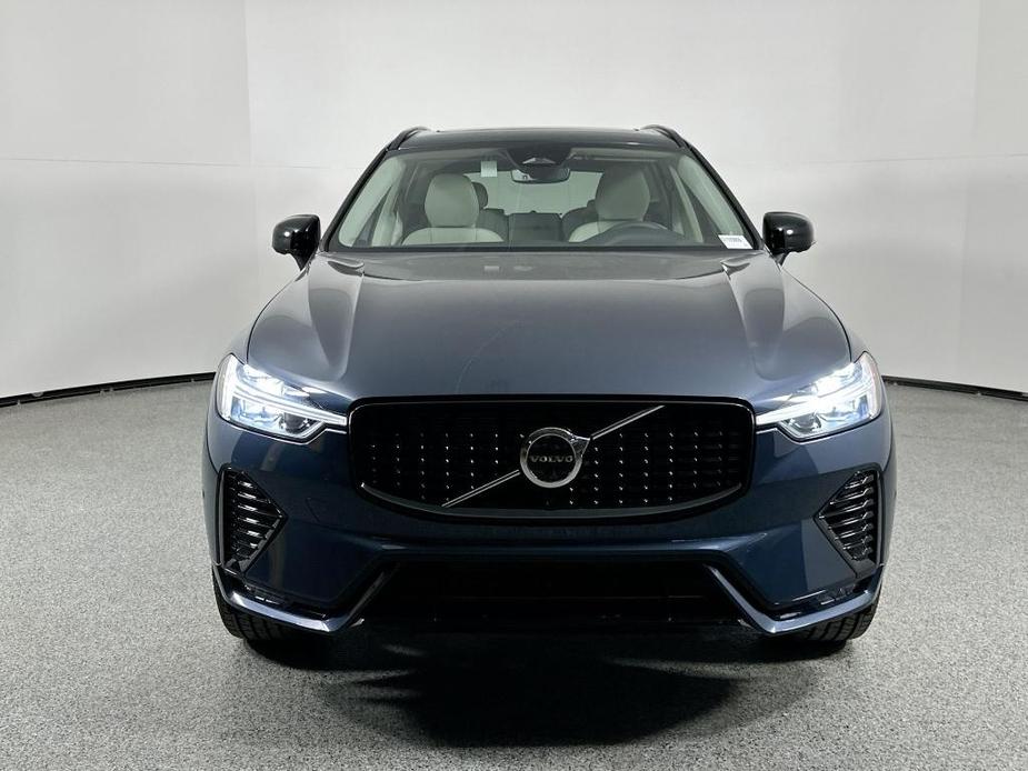 new 2025 Volvo XC60 car, priced at $52,585