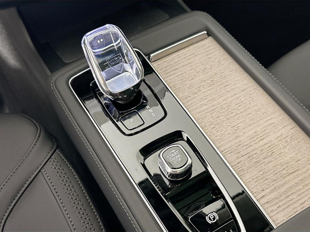new 2025 Volvo XC90 Plug-In Hybrid car, priced at $72,991