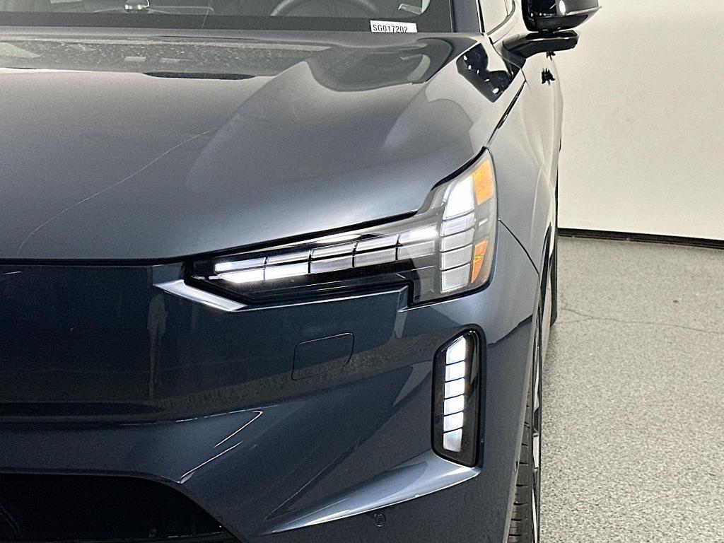 new 2025 Volvo EX90 car, priced at $85,235