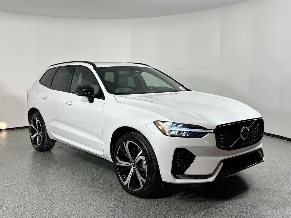 used 2022 Volvo XC60 car, priced at $37,291