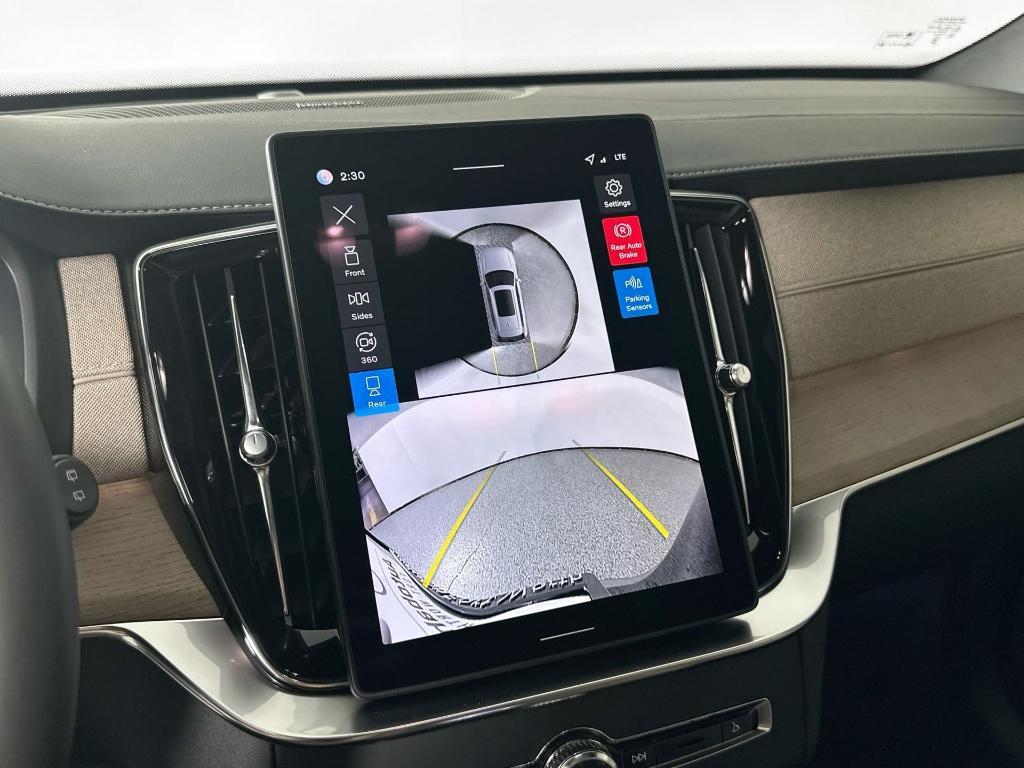 new 2026 Volvo XC90 car, priced at $71,825