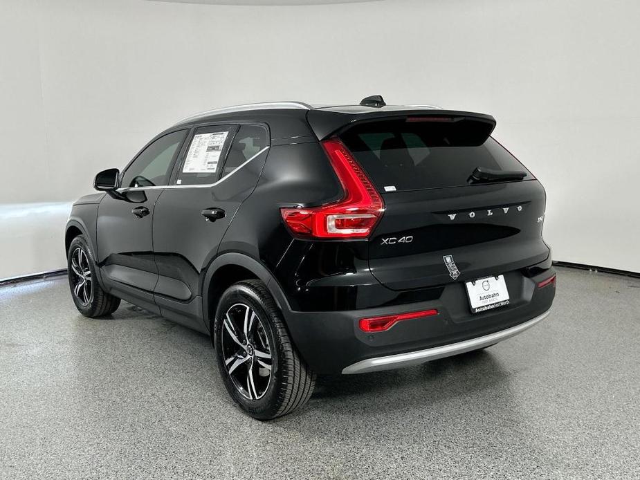 new 2025 Volvo XC40 car, priced at $43,715