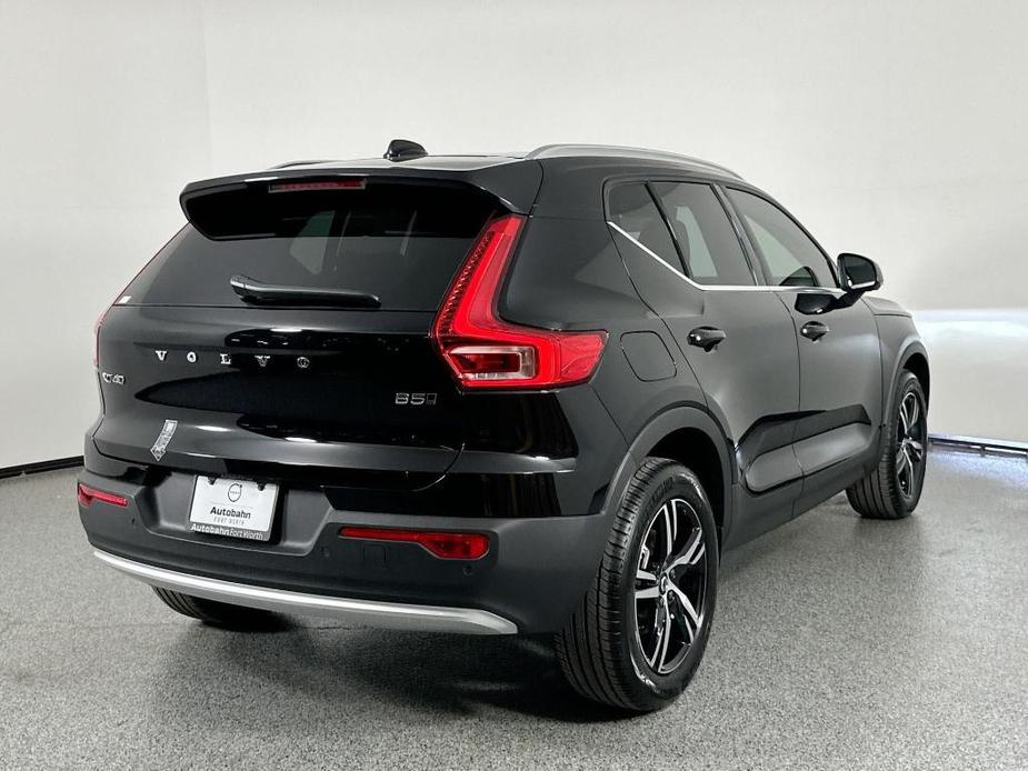 new 2025 Volvo XC40 car, priced at $43,715