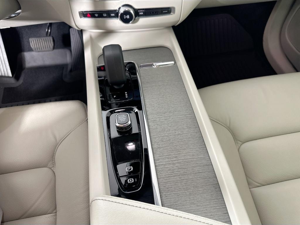 used 2023 Volvo XC60 car, priced at $37,991