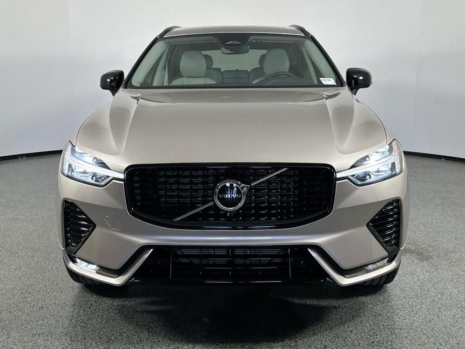 new 2025 Volvo XC60 car, priced at $45,991