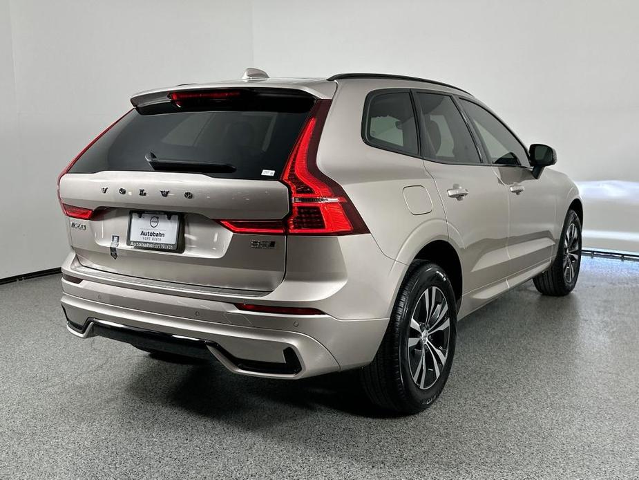 new 2025 Volvo XC60 car, priced at $45,991