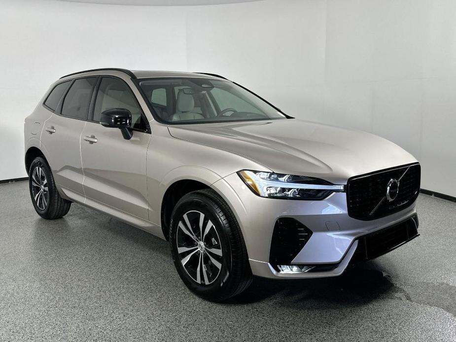 new 2025 Volvo XC60 car, priced at $45,991