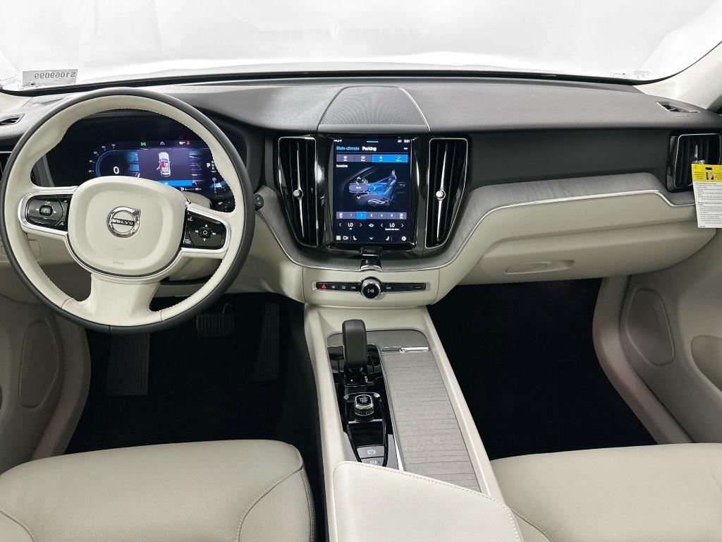 new 2025 Volvo XC60 car, priced at $47,085