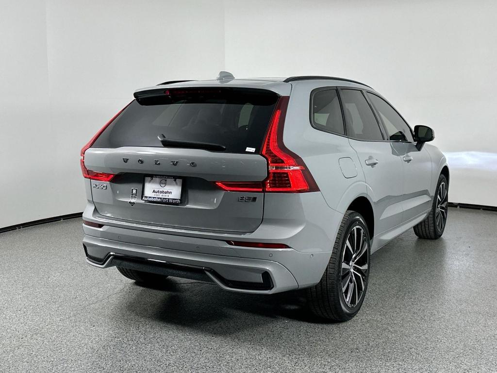 new 2025 Volvo XC60 car, priced at $52,585