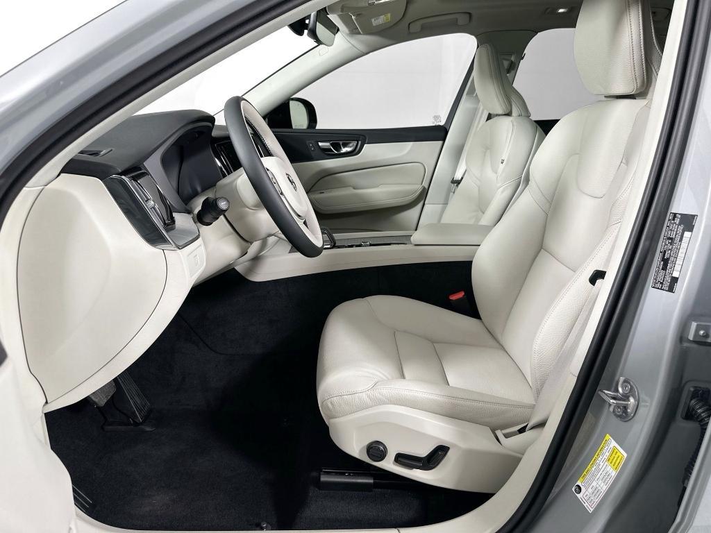 new 2025 Volvo XC60 car, priced at $47,085