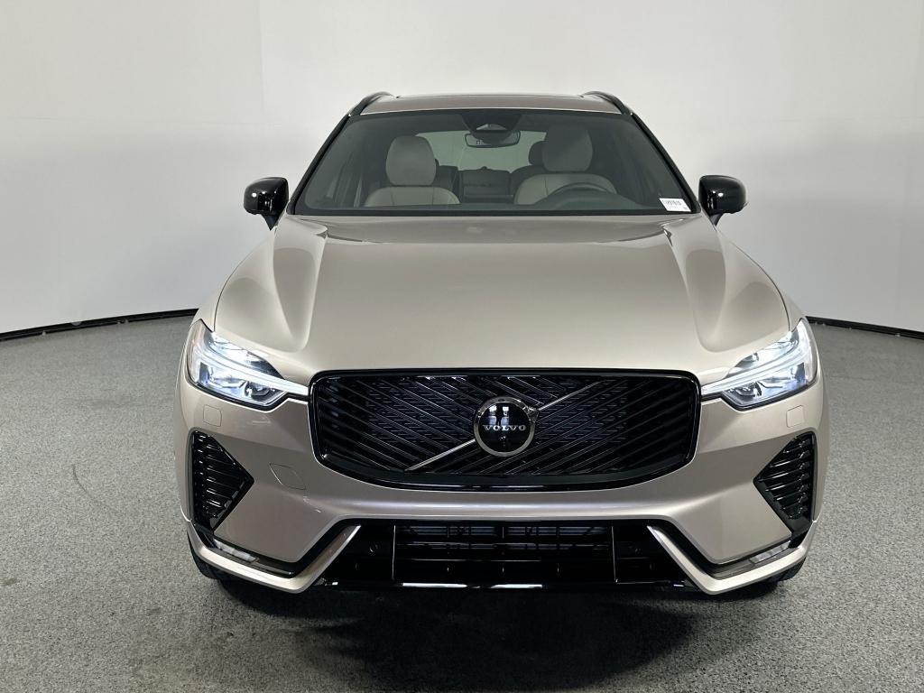 new 2026 Volvo XC60 car, priced at $56,485