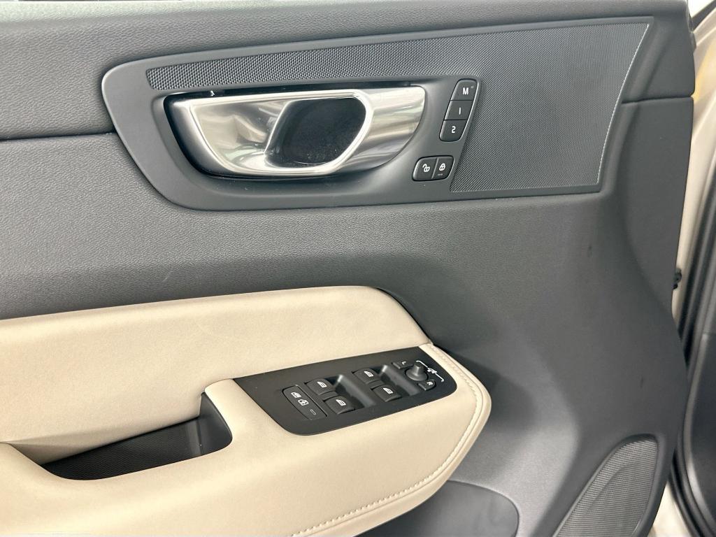 new 2026 Volvo XC60 car, priced at $56,485