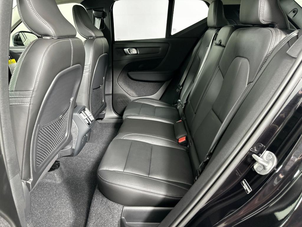 new 2025 Volvo XC40 car, priced at $44,000