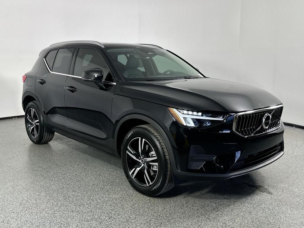 new 2025 Volvo XC40 car, priced at $44,000