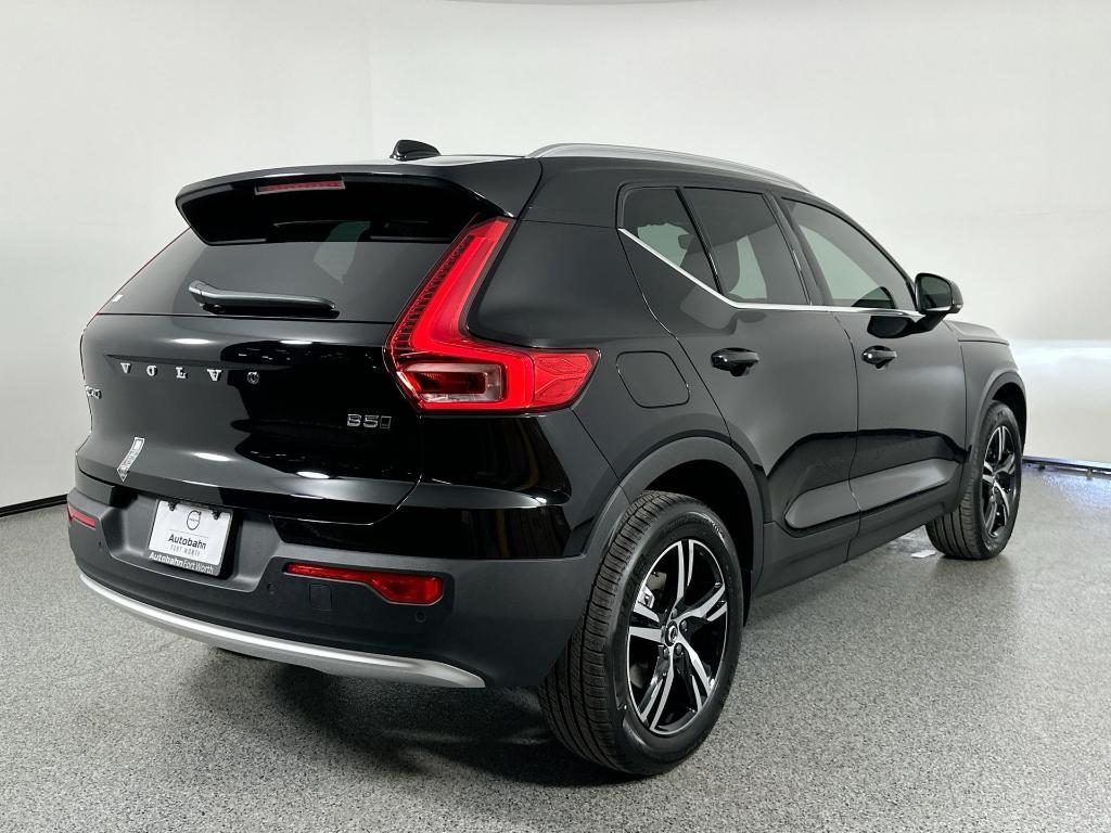 new 2025 Volvo XC40 car, priced at $44,000