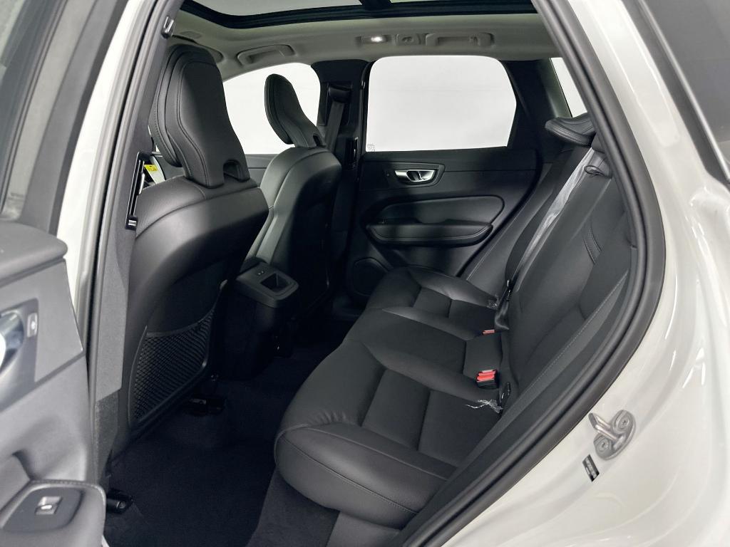 new 2025 Volvo XC60 car, priced at $53,560