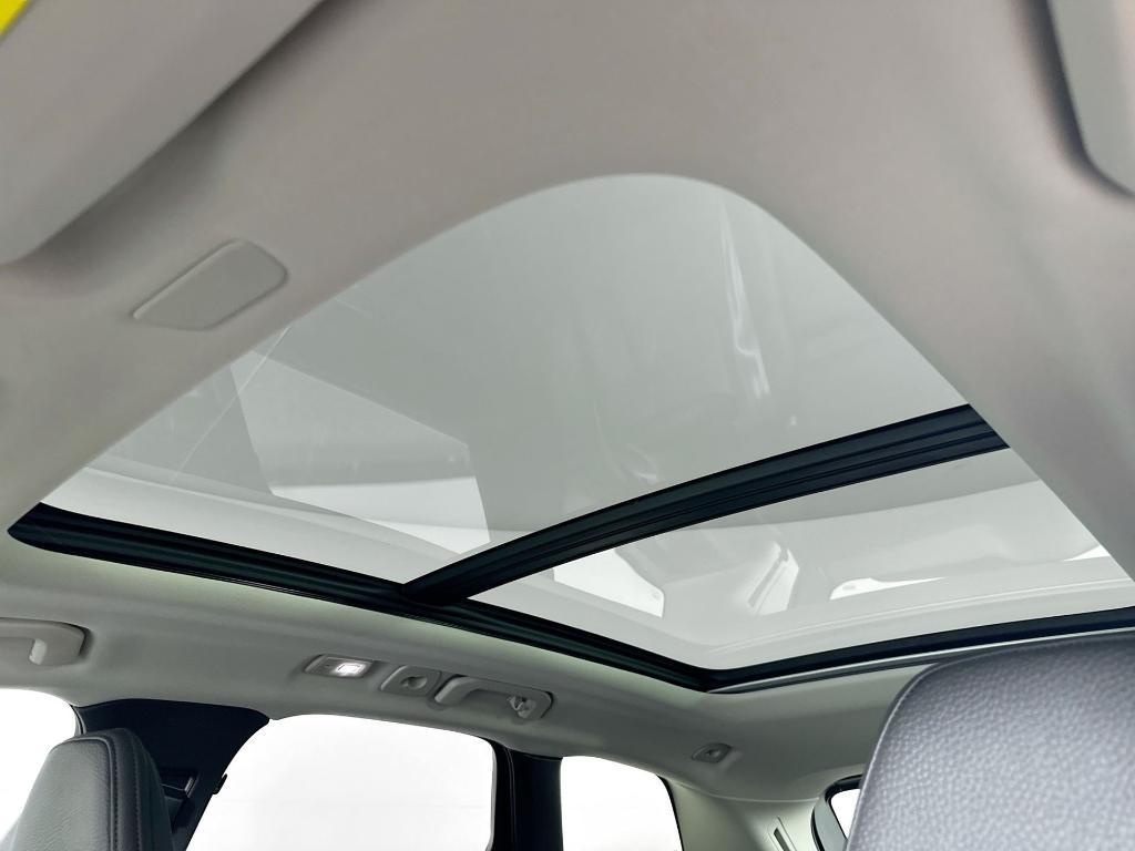 new 2025 Volvo XC60 car, priced at $53,560