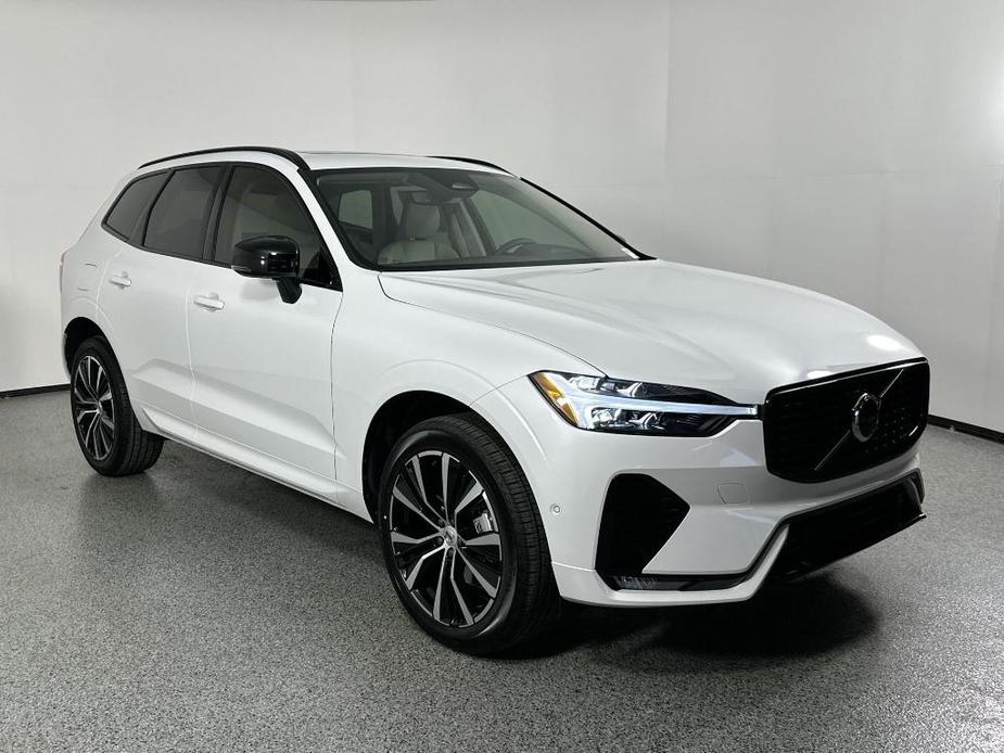 new 2025 Volvo XC60 car, priced at $53,385