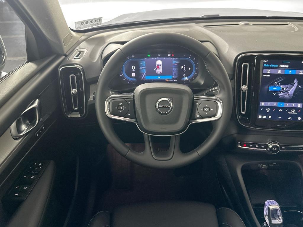 new 2025 Volvo XC40 car, priced at $43,021