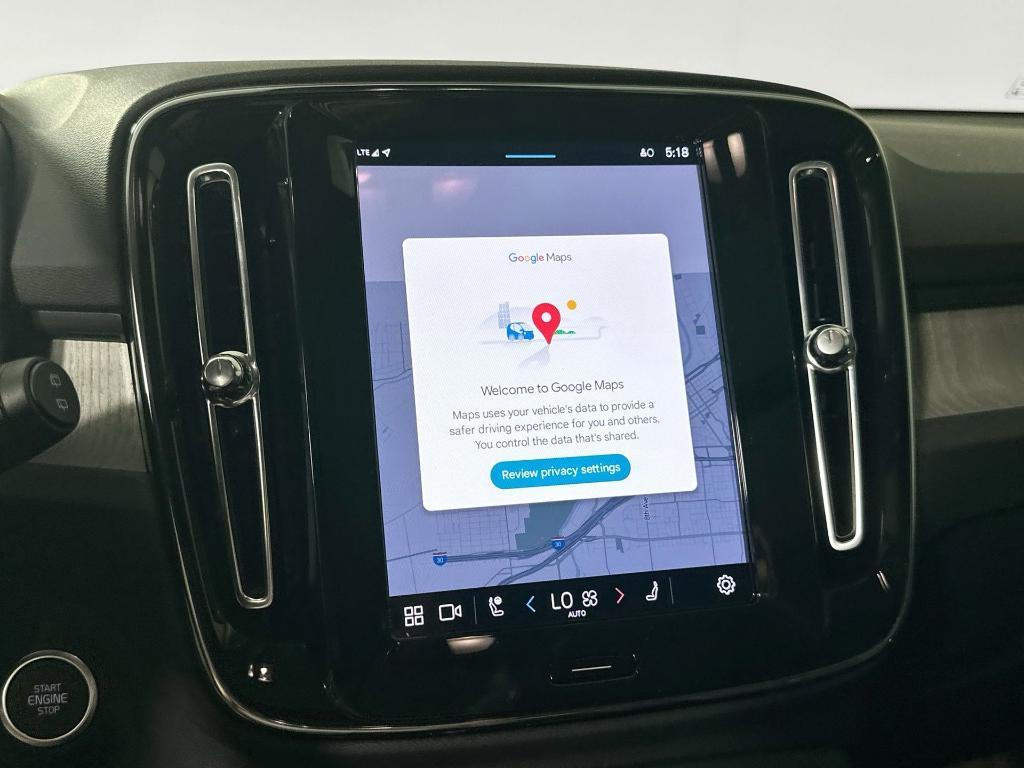 new 2025 Volvo XC40 car, priced at $43,021