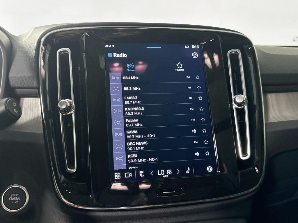 new 2025 Volvo XC40 car, priced at $43,021